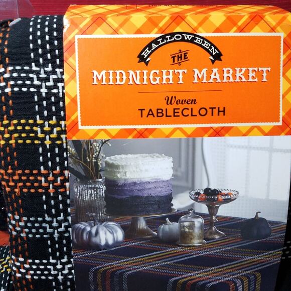 Halloween Table Decorations - Picture 4 of 6